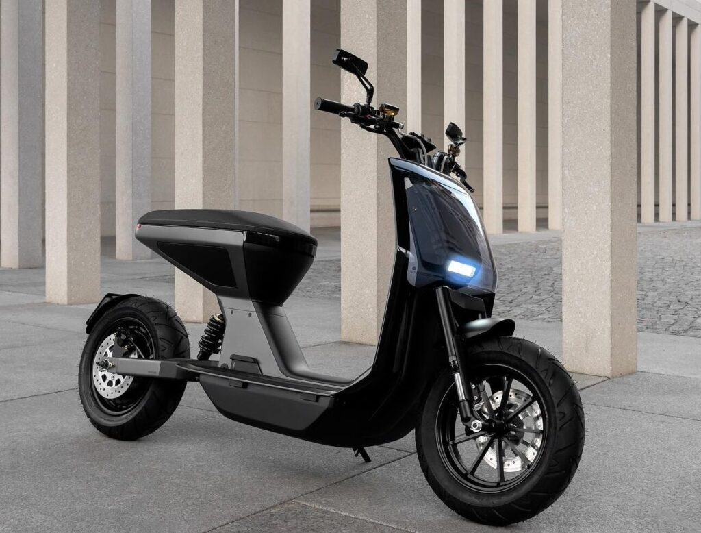 Cet élégant scooter électrique débarque très bientôt en France 1 cet elegant scooter electrique debarque tres bientot en france