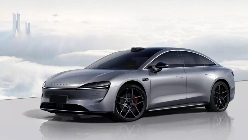 Huawei veut défoncer Tesla avec une berline sportive électrique innovante 1 huawei veut defoncer tesla avec une berline sportive electrique innovante