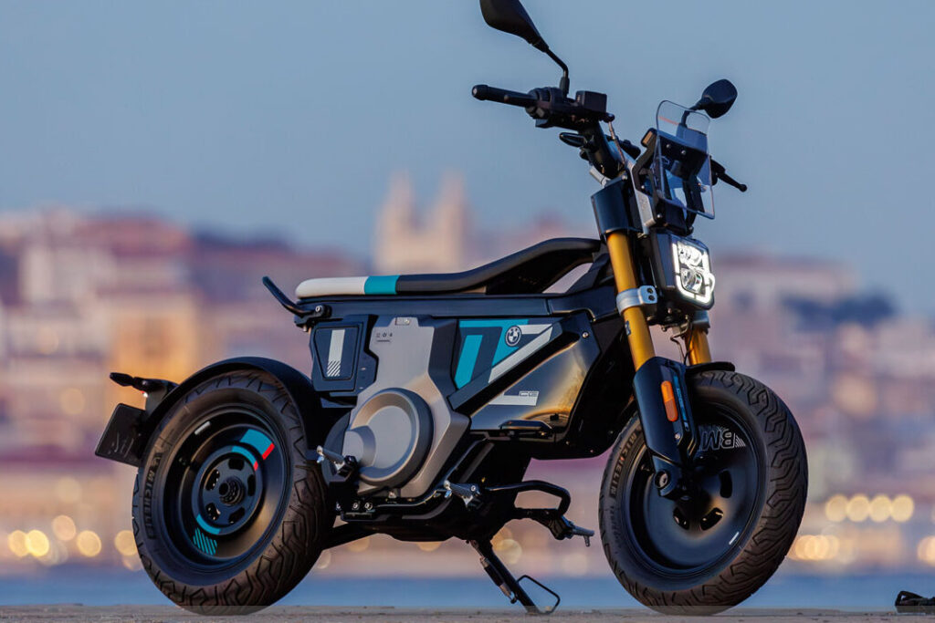Test du BMW CE 02 : le scooter électrique urbain signé BMW 5 test du bmw ce 02 le scooter electrique urbain signe bmw