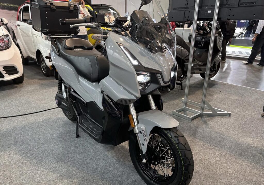 Test du Bolide E-Trail : ce scooter électrique peut-il concurrencer le BMW 04 ? 5 test du bolide e trail ce scooter electrique peut il concurrencer le bmw 04