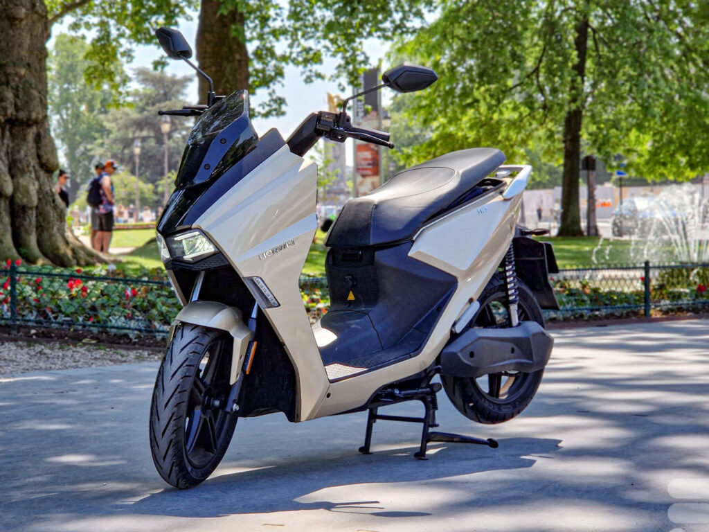 Test du Horwin SK3 : que vaut ce scooter électrique 125cc low cost ? 1 test du horwin sk3 que vaut ce scooter electrique 125cc low cost