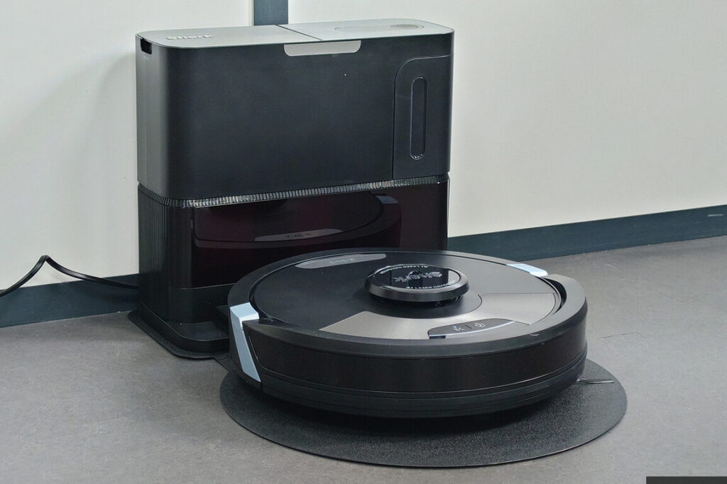 Test du Shark AI Ultra 2 en 1, un robot aspirateur d’appoint 1 test du shark ai ultra 2 en 1 un robot aspirateur dappoint