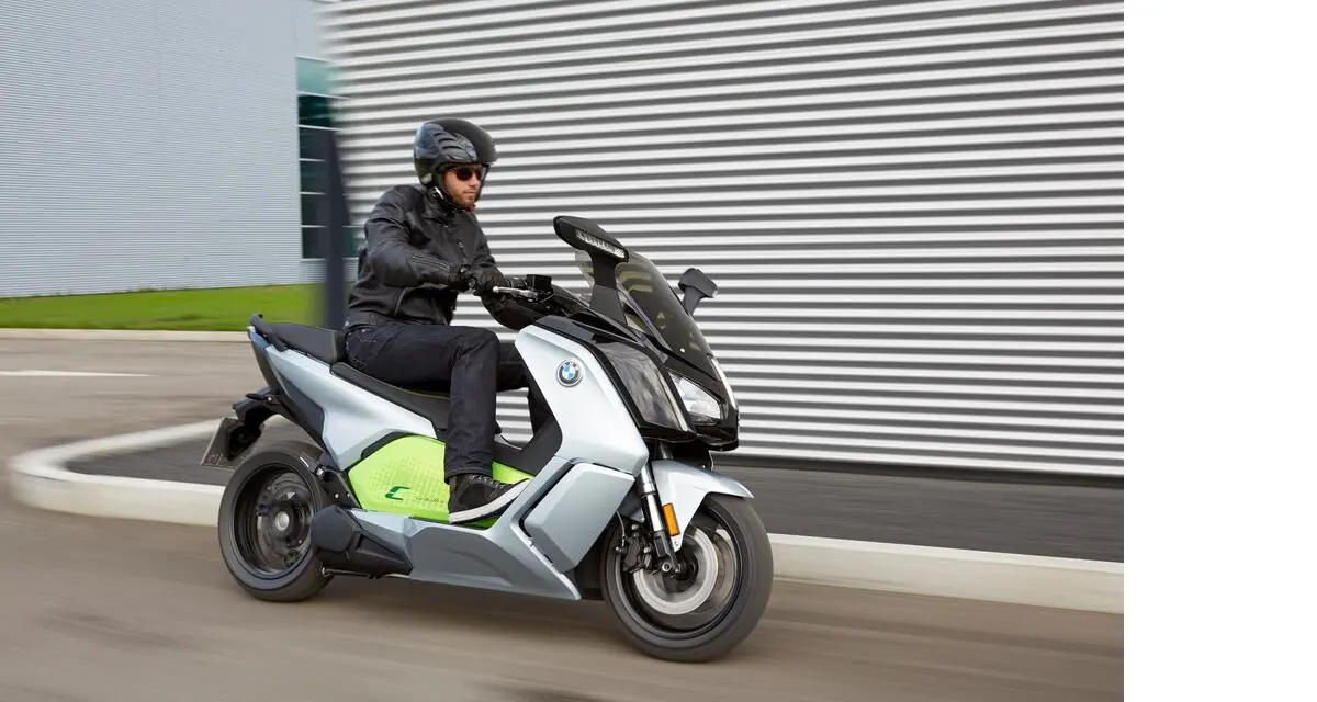 Quel permis faut-il pour conduire un scooter électrique ? 8 1200 L quels vhicules conduire avec un permis b scooters lectriques motos 3 roues