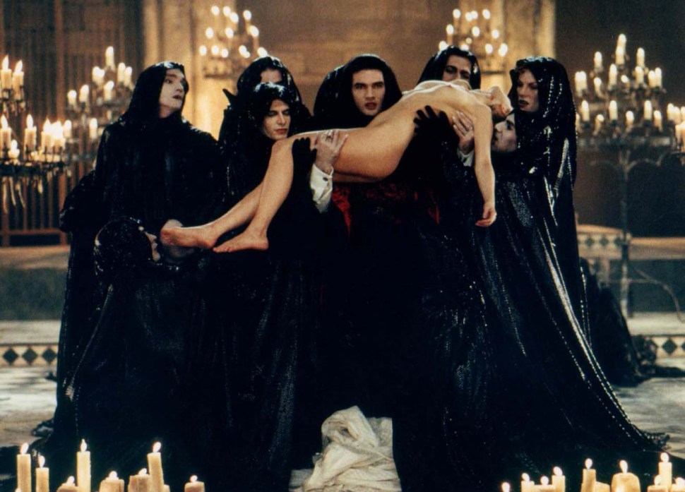 Entretien avec un vampire saison 2 : ce final explosif à ne pas manquer 8 INTERVIEW WITH THE VAMPIRE SACRIFICE
