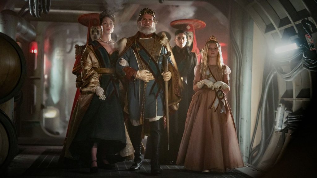 la reine le roi kora la princesse issa dans rebel moon partie 2 lentailleuse scargiver Clay EnosNetflix