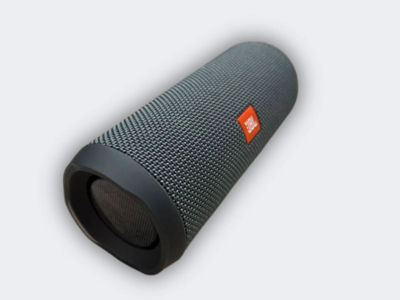 Test de l’enceinte JBL Charge 5, une enceinte polyvalente ! 9 jbl flip essential 2 devant