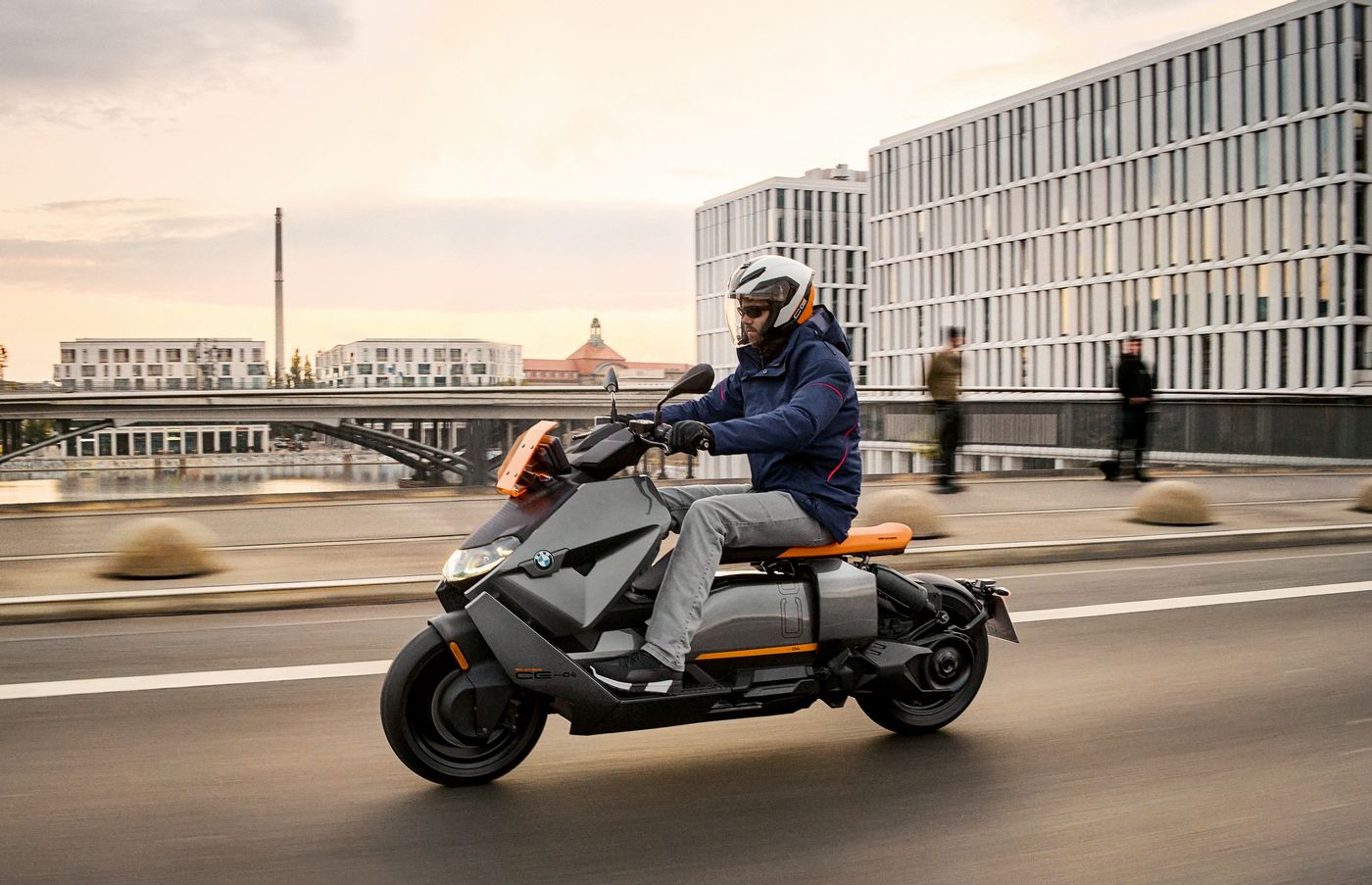 Test du Bolide E-Trail : ce scooter électrique peut-il concurrencer le BMW 04 ? 8 bmw ce 04 drive
